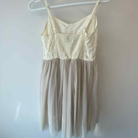 Chic chiffon dress - Picture 2 of 3